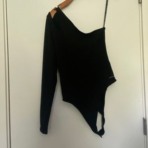 Calvin Klein Jeans | One Shoulder Cut Out Bodysuit